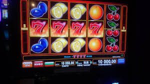 ek242 Live Casino